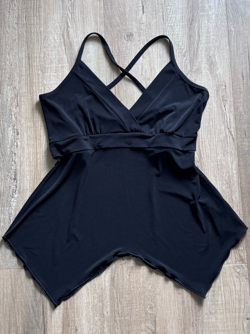 Flowy Tie Back V-Neck Tank Top in Black